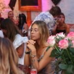 Une créatrice de contenu varoise, présente lors d'un évènement mode à Hyères.