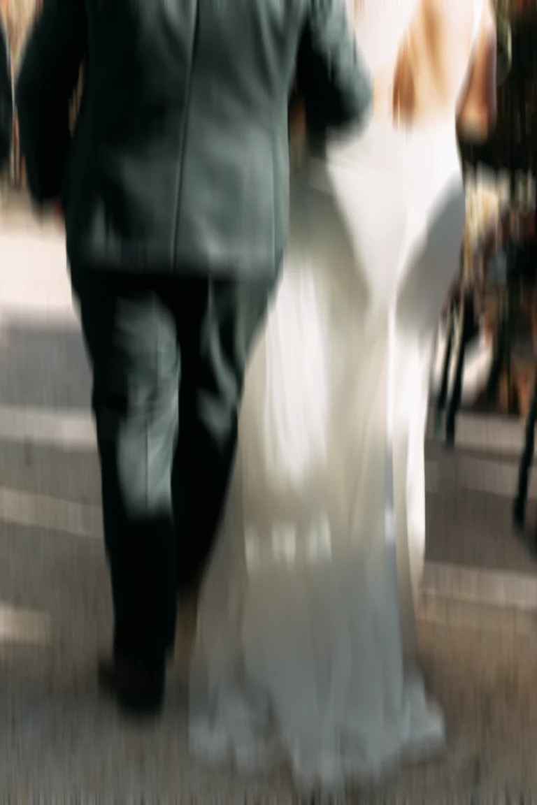 Une photo en flou artistique, réalisé lors d'un mariage en Provence au Relais de St Ser à puyloubier.